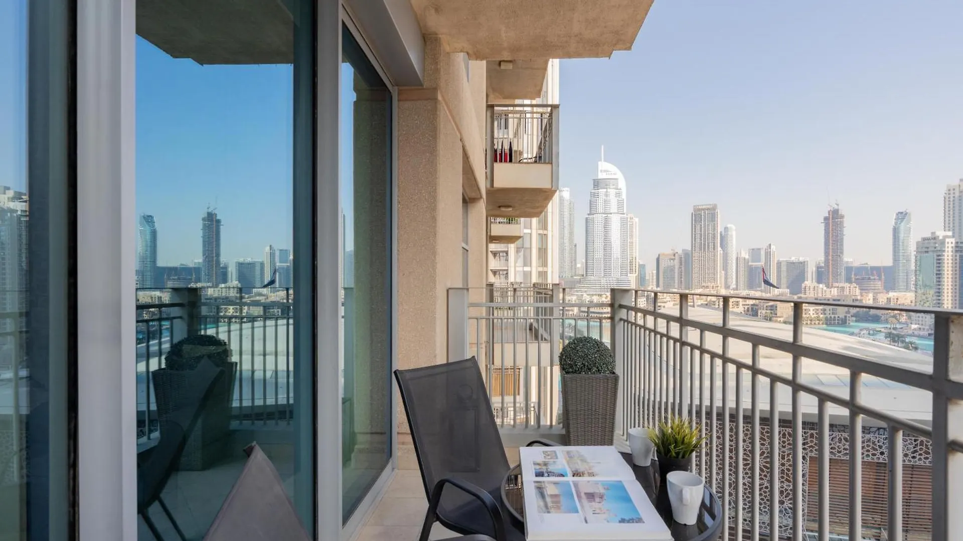 Ultimate Stay 2 Bedroom Next To Burj Khalifa With Opera With Fountain Views Dubai Apartment